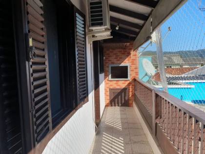 casa de 2 andares no coração da cidade de Penha