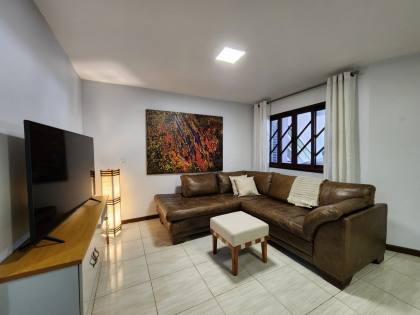 casa de 2 andares no coração da cidade de Penha