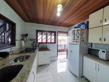 casa de 2 andares no coração da cidade de Penha