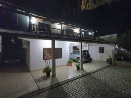 casa de 2 andares no coração da cidade de Penha