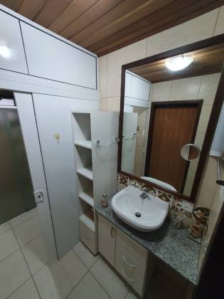 casa de 2 andares no coração da cidade de Penha