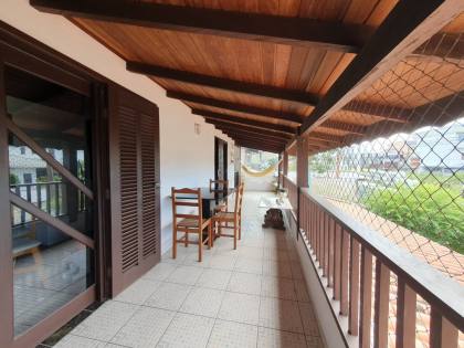 casa de 2 andares no coração da cidade de Penha