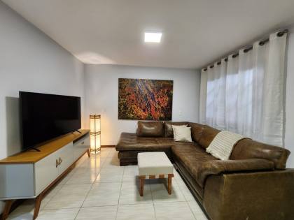 casa de 2 andares no coração da cidade de Penha
