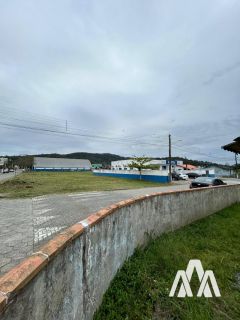 Casa de Esquina Para Vender no Bairro Nossa Senhora de Fátima em Penha