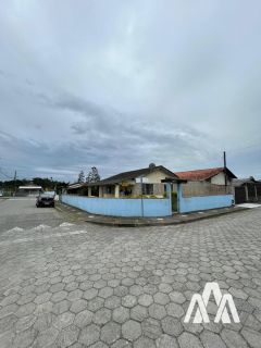 Casa de Esquina Para Vender no Bairro Nossa Senhora de Fátima em Penha