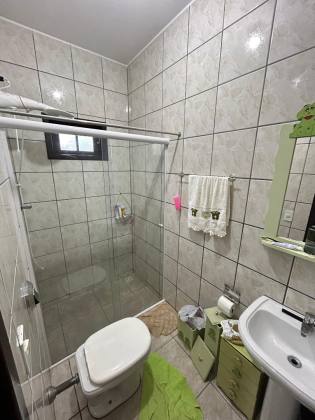 Casa Para Vender com 2 quartos sendo 1 suíte no Centro em Penha