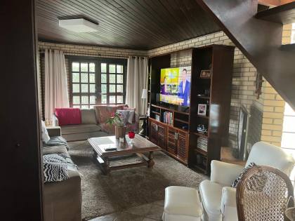 Casa Para Vender com 5 suítes na Praia de Armação em Penha