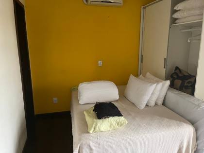 Casa Para Vender com 5 suítes na Praia de Armação em Penha