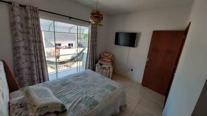 Sobrado Para Vender com 2 quartos no bairro Itacolomi em Balneário Piçarras