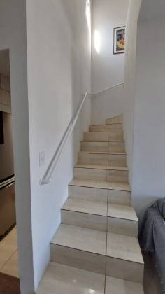 Sobrado Para Vender com 2 quartos no bairro Itacolomi em Balneário Piçarras