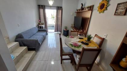 Sobrado Para Vender com 2 quartos no bairro Itacolomi em Balneário Piçarras