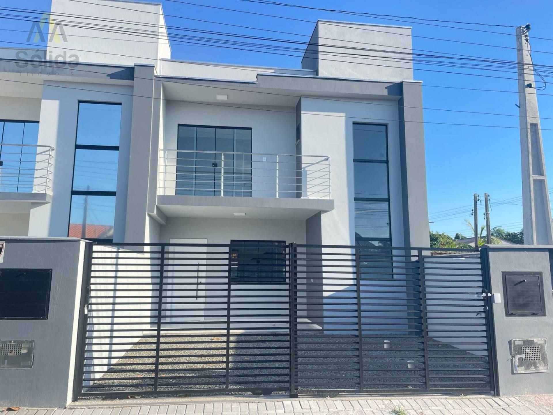 Excelente Sobrado com 1 suíte + 1 dormitório em Penha