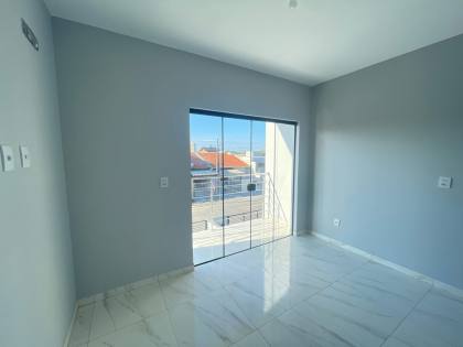 Casa Para Vender com 3 quartos 1 suítes no bairro Escolha um bairro... em Penha