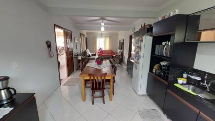 Sobrado Para Vender com 7 quartos 1 suítes no bairro Centro em Penha