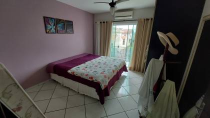 Sobrado Para Vender com 7 quartos 1 suítes no bairro Centro em Penha