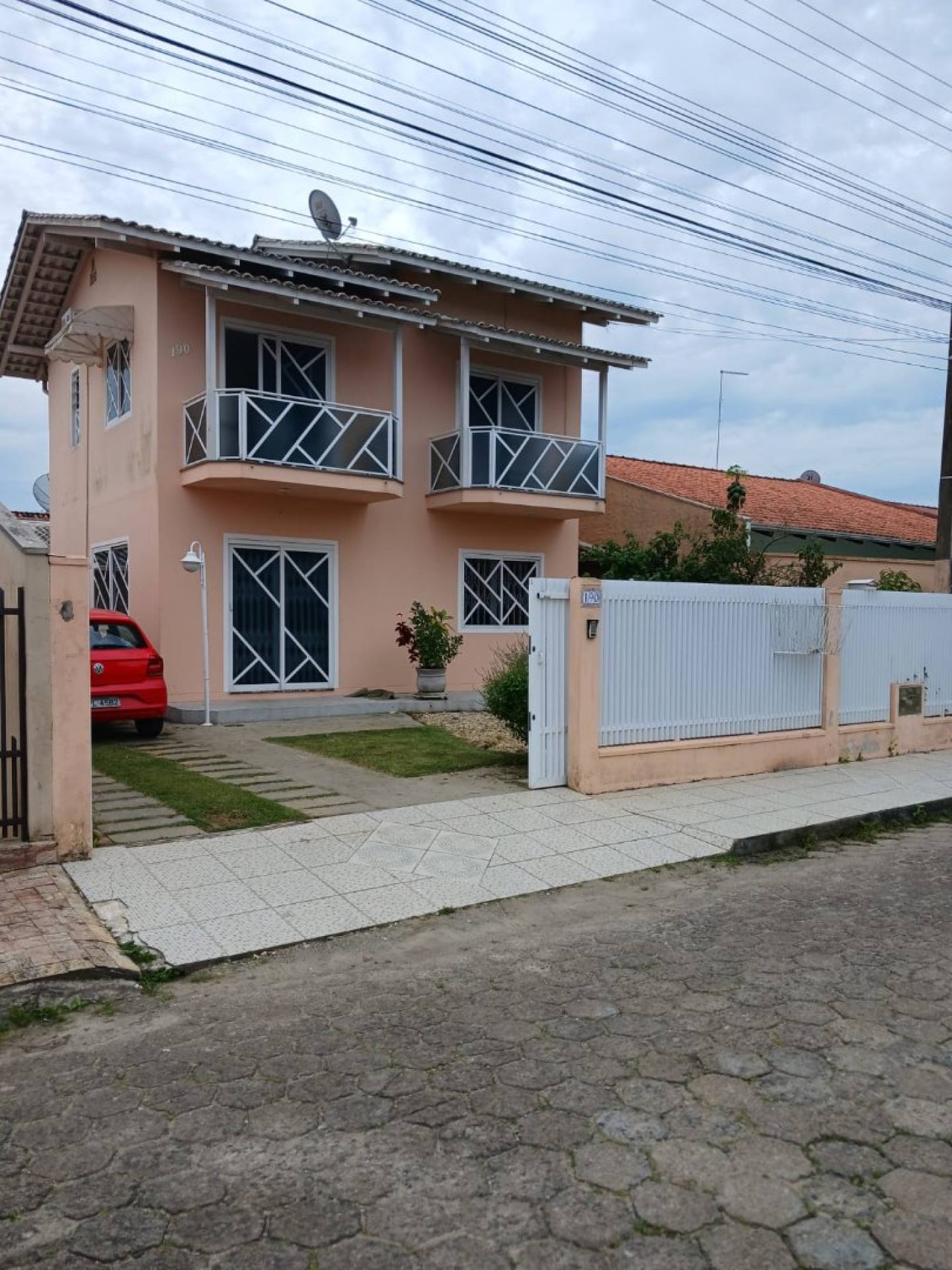 Casa Para Vender com 5 quartos 1 suíte com piscina no Centro de Penha