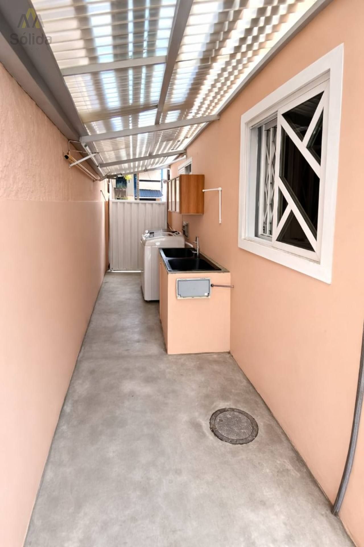 Excelente Oportunidade! Casa Ampla com 5 Quartos, Piscina e Área de Festa - Centro em Penha