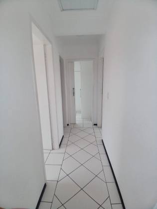 Casa Para Vender com 5 quartos 1 suíte com piscina no Centro de Penha