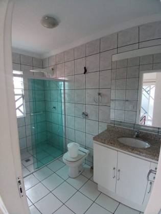 Casa Para Vender com 5 quartos 1 suíte com piscina no Centro de Penha