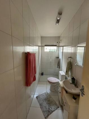Casa Com 1 Suíte + 2 Dormitórios no Centro de Penha