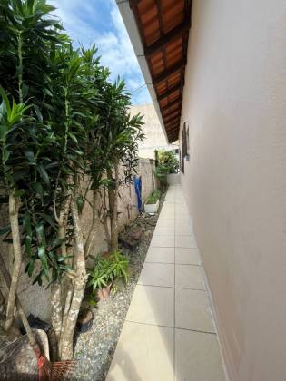 Casa Com 1 Suíte + 2 Dormitórios no Centro de Penha