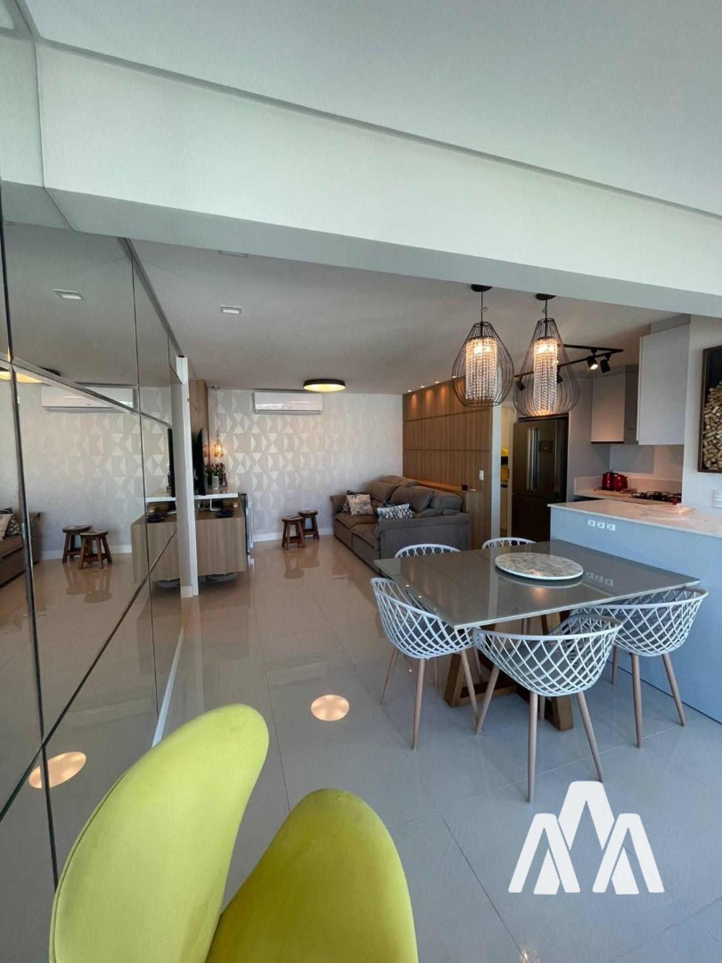 Apartamento Vetter à Venda: 2 Suítes em Balneário Piçarras – 78 m² por R$ 1.400.000