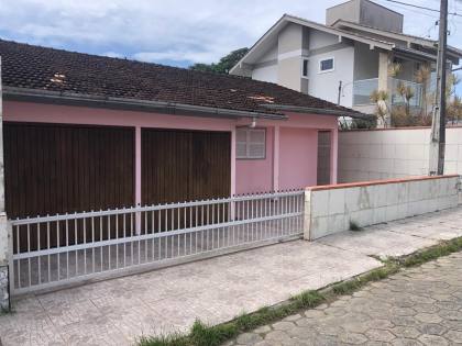 Casa Para Vender com 3 quartos no bairro Gravatá em Navegantes