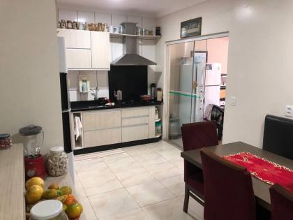 Sobrado Mobiliado Para Vender com 3 quartos 1 suítes no bairro Armação em Penha