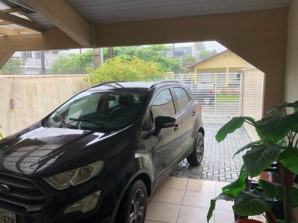 Sobrado Mobiliado Para Vender com 3 quartos 1 suítes no bairro Armação em Penha