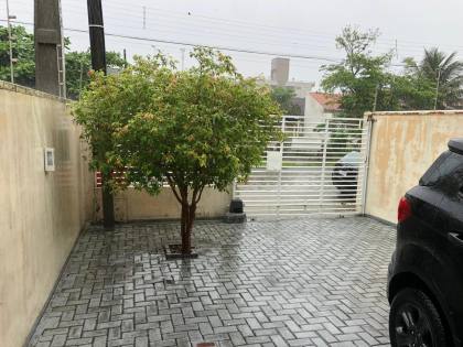 Sobrado Mobiliado Para Vender com 3 quartos 1 suítes no bairro Armação em Penha
