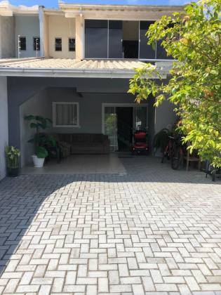 Sobrado Mobiliado Para Vender com 3 quartos 1 suítes no bairro Armação em Penha