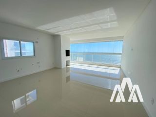 Frente mar com 3 suítes em Balneário Piçarras