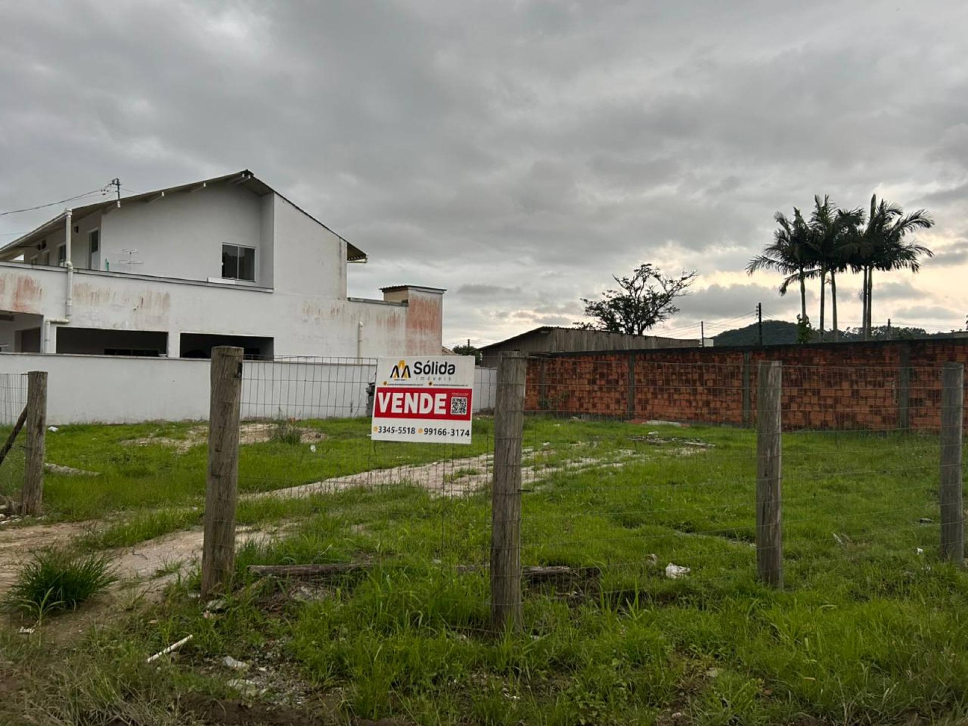 Terreno de esquina no Bairro Santa Lídia em Penha