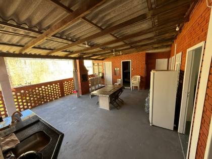 Casa Mobiliada com 5 quartos 1 suíte no bairro Armação em Penha
