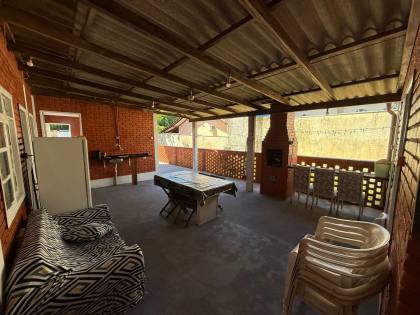 Casa Mobiliada com 5 quartos 1 suíte no bairro Armação em Penha