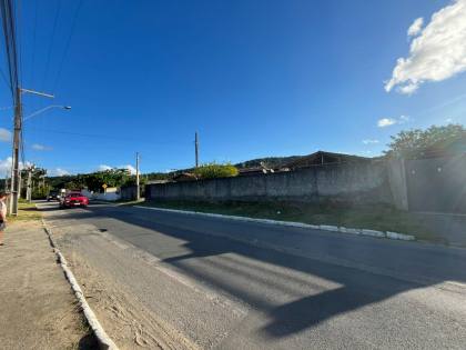 Casa com Terreno de 654 M2 - Excelente Localização
