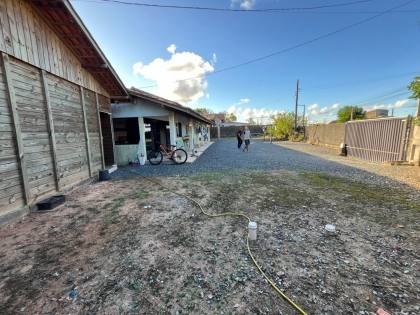 Casa com Terreno de 654 M2 - Excelente Localização