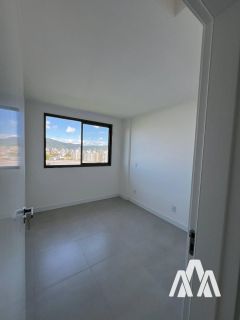 Apartamento em Condomínio Home Club