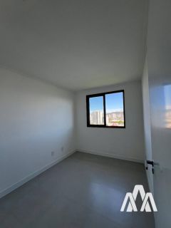 Apartamento em Condomínio Home Club
