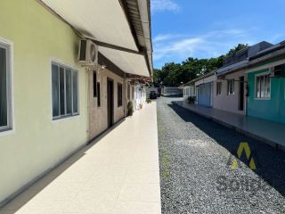 CASA NO CENTRO DE PENHA