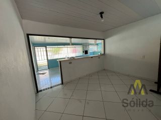 CASA NO CENTRO DE PENHA