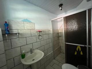 CASA NO CENTRO DE PENHA