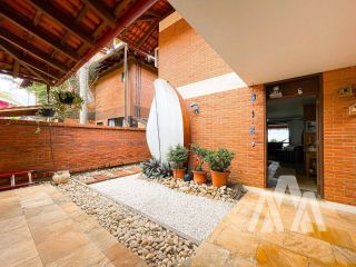 Casa de Alto Padrão Frente Mar