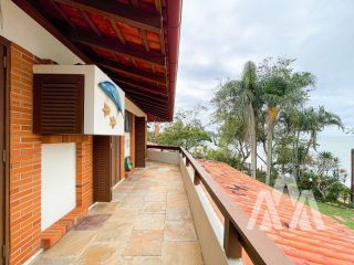 Casa de Alto Padrão Frente Mar