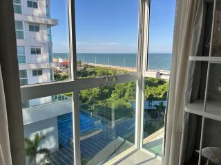 Apartamento Frente Mar – Finamente Mobiliado e Pronto para Morar!