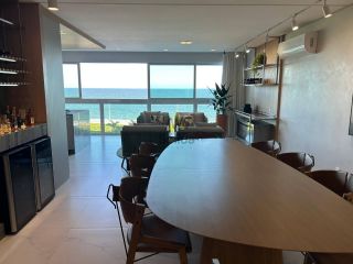Apartamento Frente Mar – Finamente Mobiliado e Pronto para Morar!