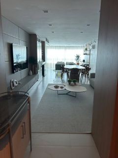 Apartamento Frente Mar – Finamente Mobiliado e Pronto para Morar!