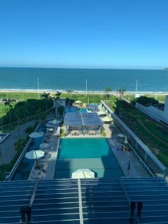 Apartamento Frente Mar – Finamente Mobiliado e Pronto para Morar!