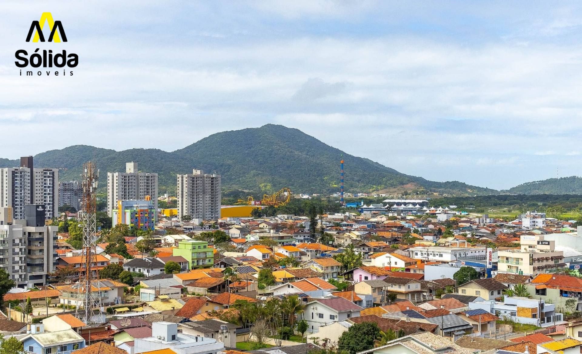 Apartamento de 3 Dormitórios, Sendo 1 suíte, apenas 200 metros do mar. SKYLINE COMFORT CLUB - ROGGA