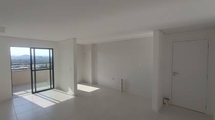 Apartamentos de 3 Dormitórios, Sendo 1 suíte, apenas 390 metros do mar.